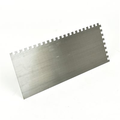 Trowel Notched 11in x 4½in (¼in x ¼in SQ Notch) Red Handle - Image 2